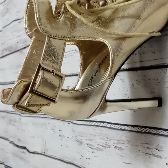 NEW Breckelle Heels shoes gold size 6 lace up ankle strap 4"heel - Picture 7 of 9
